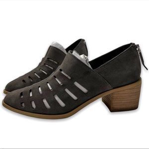 1.State Ilee Cut Out Ankle Bootie Charcoal Grey Size 10